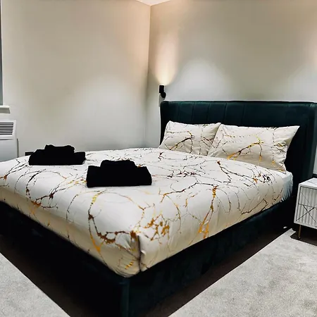 Royal Stay-leeds Centre *