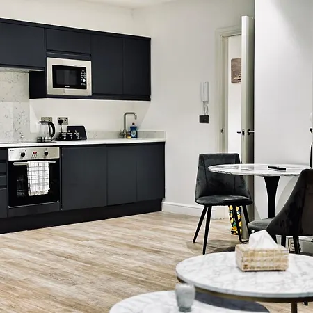 Royal Stay-leeds Centre *